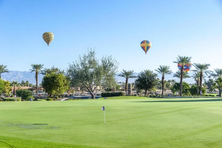 Trilogy golf and balloons