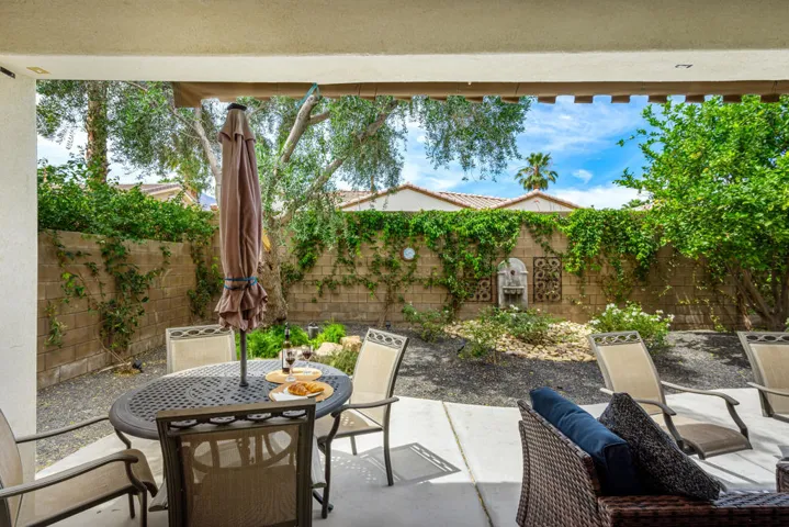60477 Desert Shadows Dr.