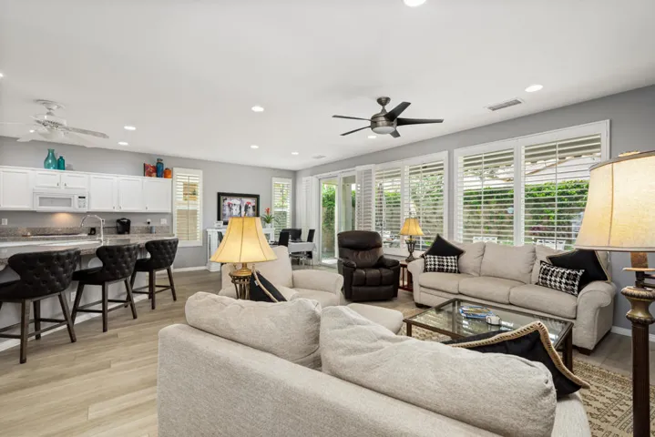 60477 Desert Shadows Dr.