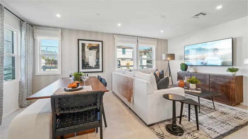 MODEL HOME