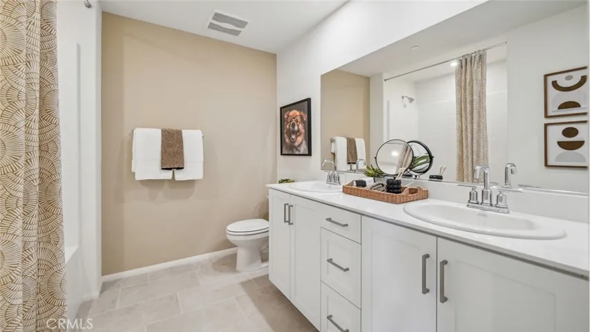 MODEL HOME