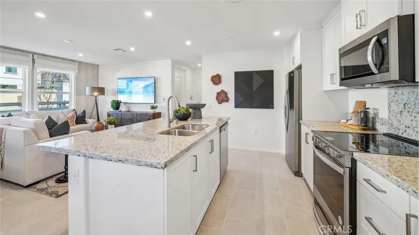 MODEL HOME
