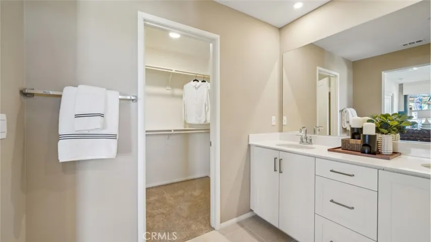 MODEL HOME