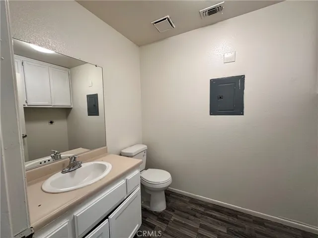 Unit 6: Downstairs Bathroom