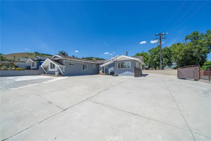 1105 Ameluxen, Hacienda Heights, California 91745