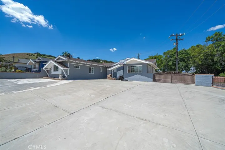 1105 Ameluxen, Hacienda Heights, California 91745
