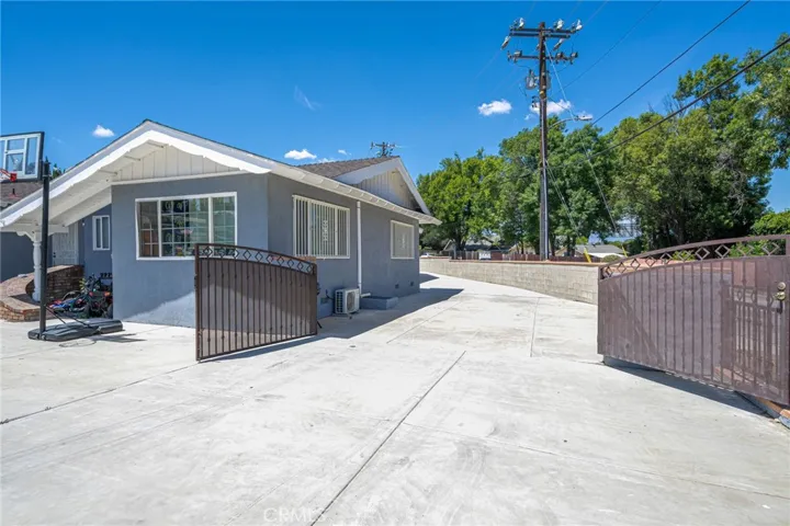 1105 Ameluxen, Hacienda Heights, California 91745
