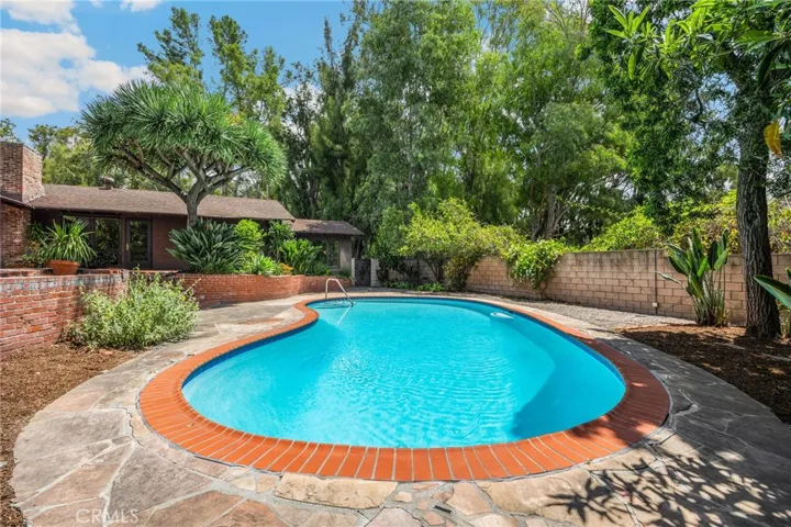 15304 Carretera, Whittier, California 90605