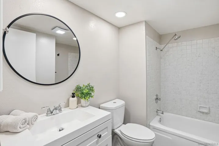 3793 Balboa Ter A, San Diego, California 92117