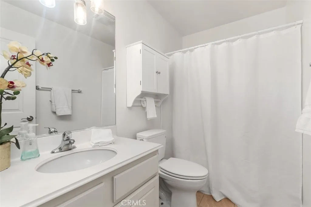 Bathroom 2 offering full bath/shower combo