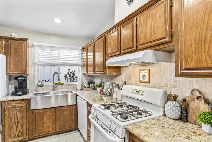 2010 W San Marcos Blvd #8, San Marcos, California 92078