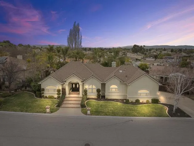 50 Ralphs Way, Hollister, California 95023