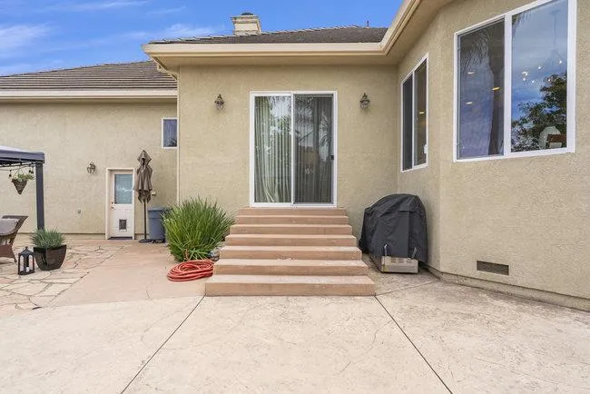50 Ralphs Way, Hollister, California 95023