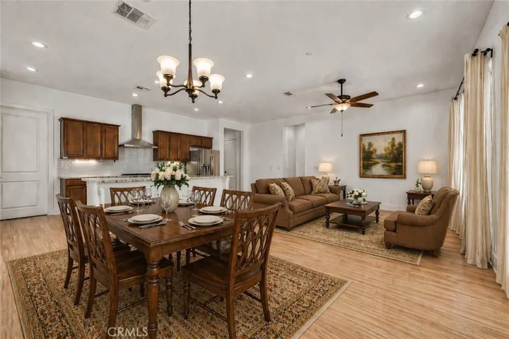 FORMAL DINING AREA