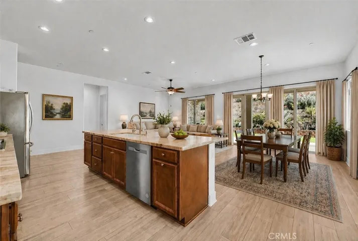 LARGE OPEN KITCHEN