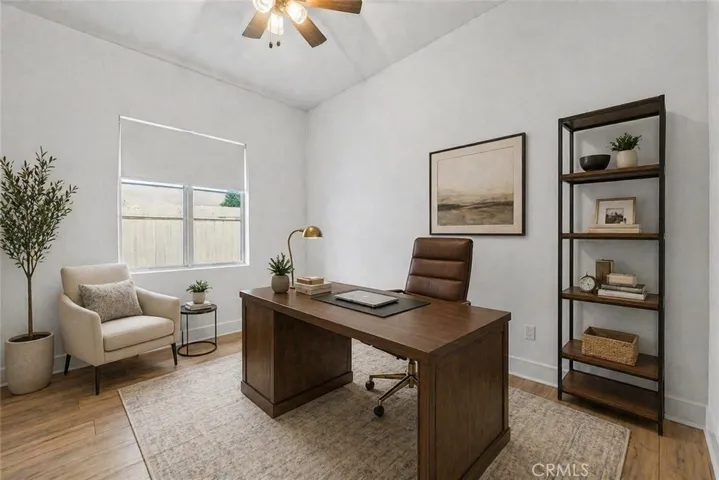 DEN (3RD ROOM)