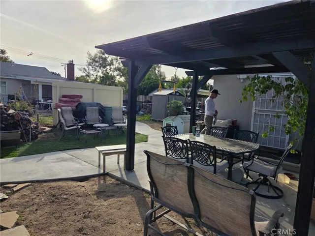 25074 Walnut, Newhall, California 91321