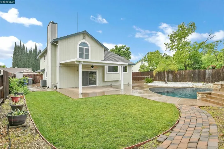 196 Bittercreek Dr, Folsom, California 95630