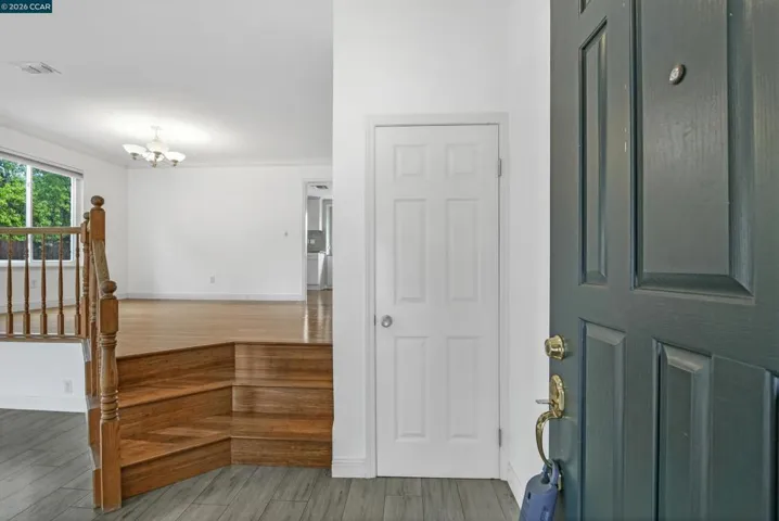 196 Bittercreek Dr, Folsom, California 95630