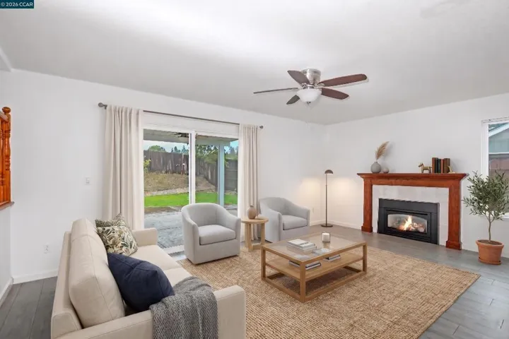 196 Bittercreek Dr, Folsom, California 95630