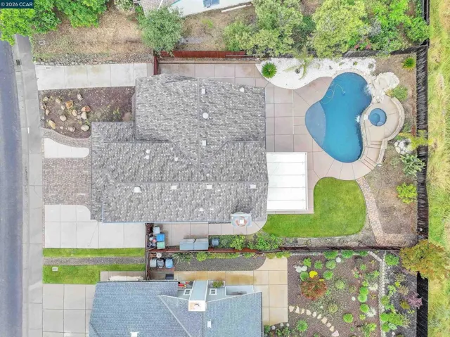 196 Bittercreek Dr, Folsom, California 95630