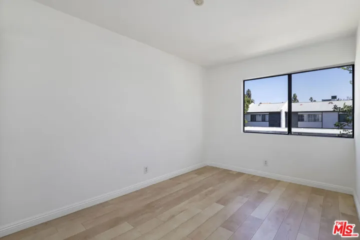 11311 Tampa Avenue 30, Porter Ranch, California 91326