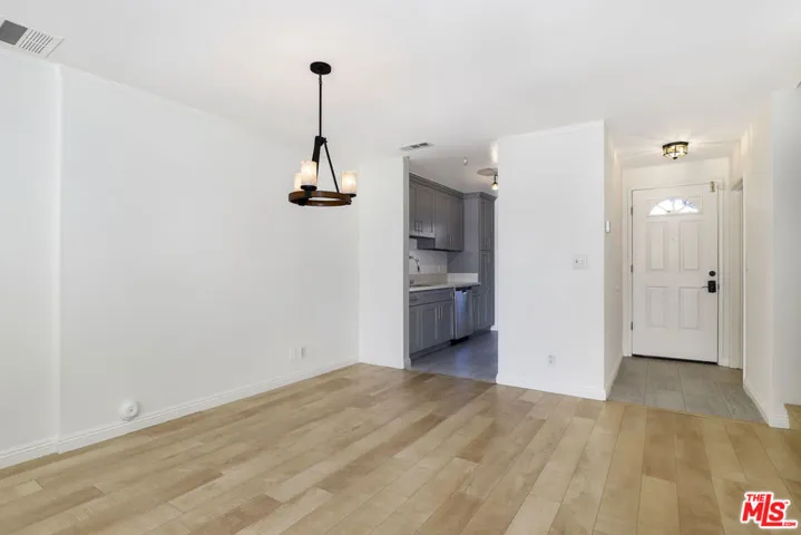 11311 Tampa Avenue 30, Porter Ranch, California 91326 — photo 4