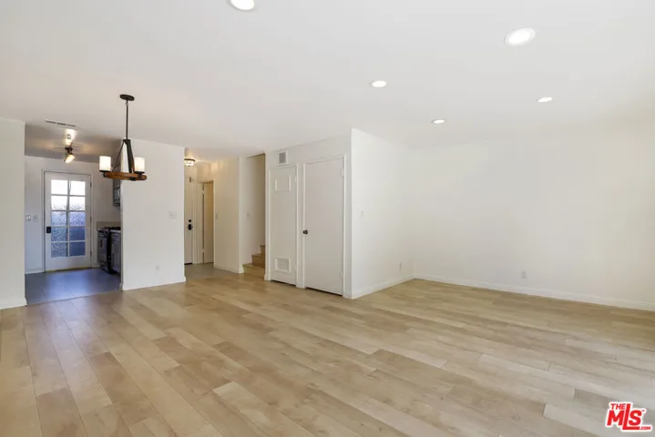 11311 Tampa Avenue 30, Porter Ranch, California 91326