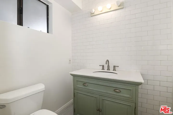 11311 Tampa Avenue 30, Porter Ranch, California 91326