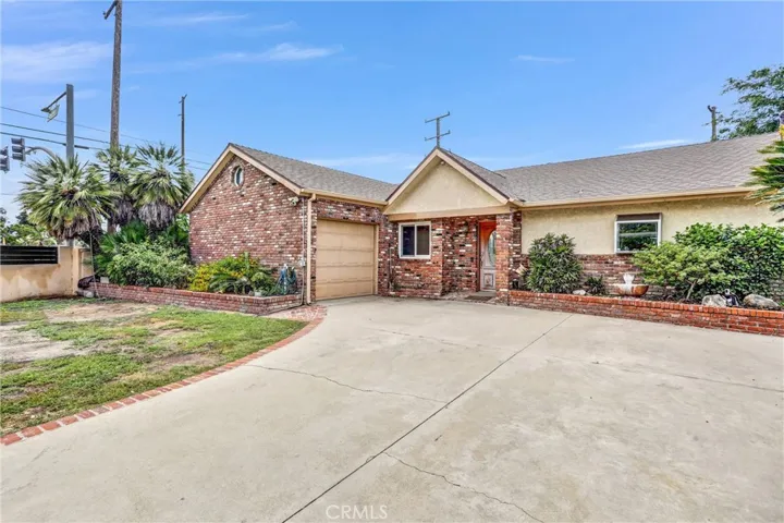 5203 N Enid Avenue, Azusa, California 91702