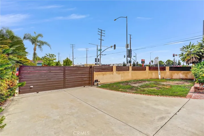 5203 N Enid Avenue, Azusa, California 91702