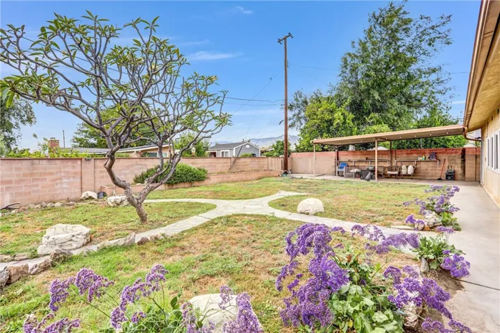 5203 N Enid Avenue, Azusa, California 91702