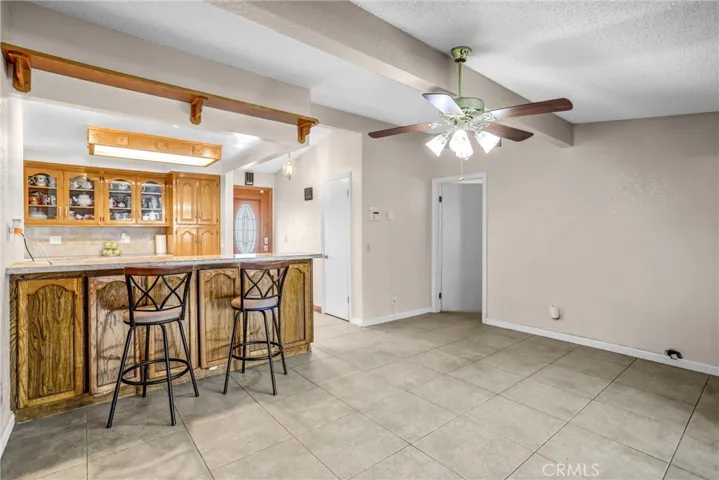 Breakfast bar area