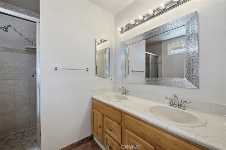 35 Lindberg, Irvine, California 92620