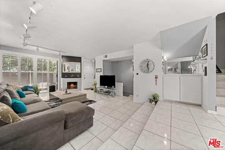 1015 21st Street B, Santa Monica, California 90403
