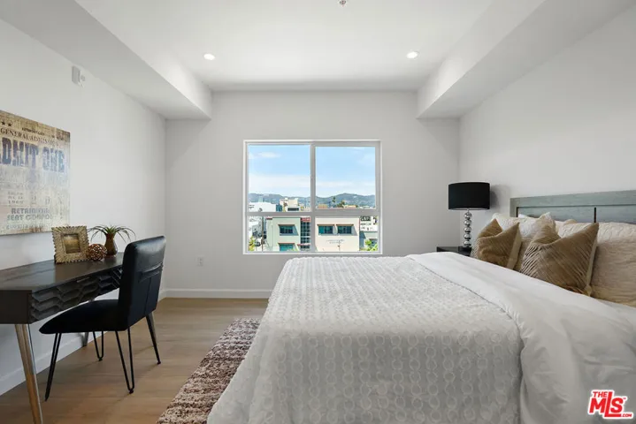 321 S Oxford Avenue 203, Los Angeles, California 90010