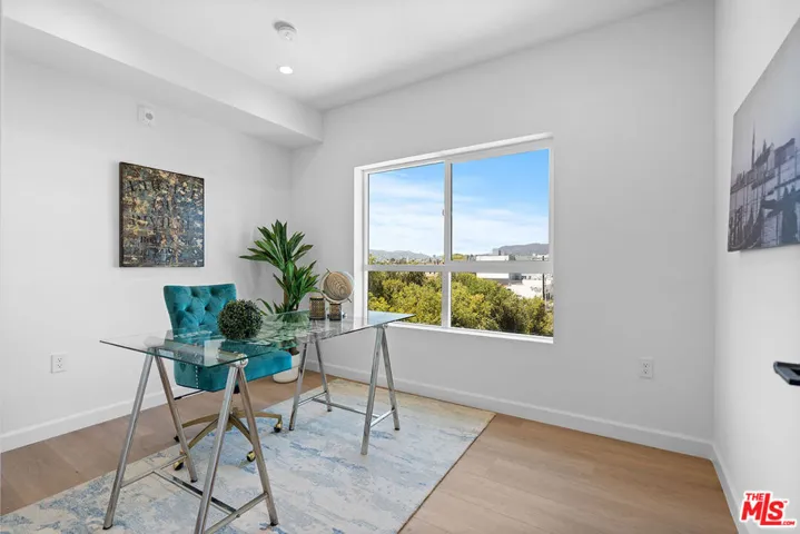 321 S Oxford Avenue 203, Los Angeles, California 90010