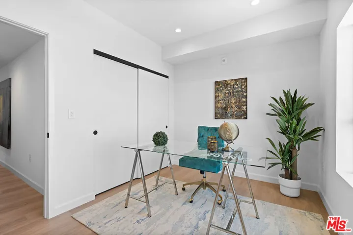 321 S Oxford Avenue 203, Los Angeles, California 90010