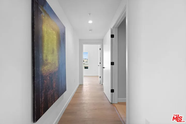 321 S Oxford Avenue 203, Los Angeles, California 90010
