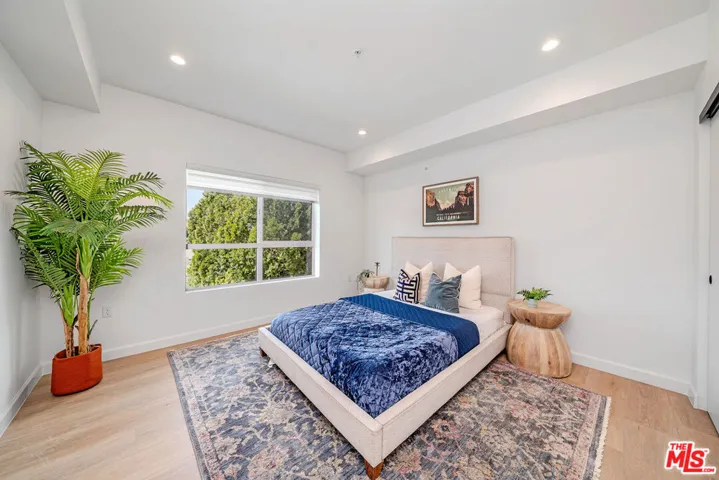 321 S Oxford Avenue 203, Los Angeles, California 90010