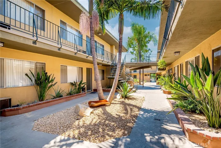 17931 Devonshire Street 1, Northridge, California 91325