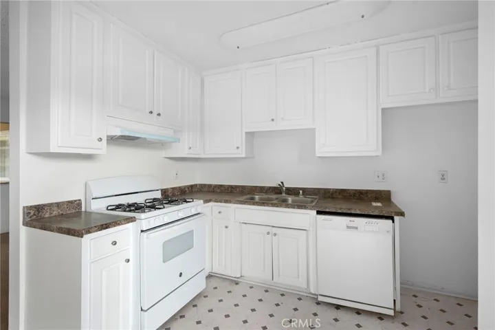17931 Devonshire Street 1, Northridge, California 91325