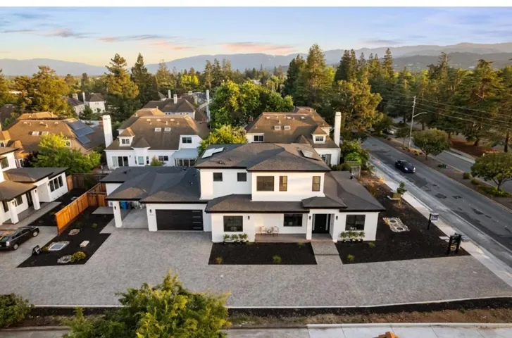 10476 S Stelling Road, Cupertino, California 95014