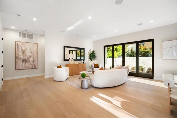 10476 S Stelling Road, Cupertino, California 95014