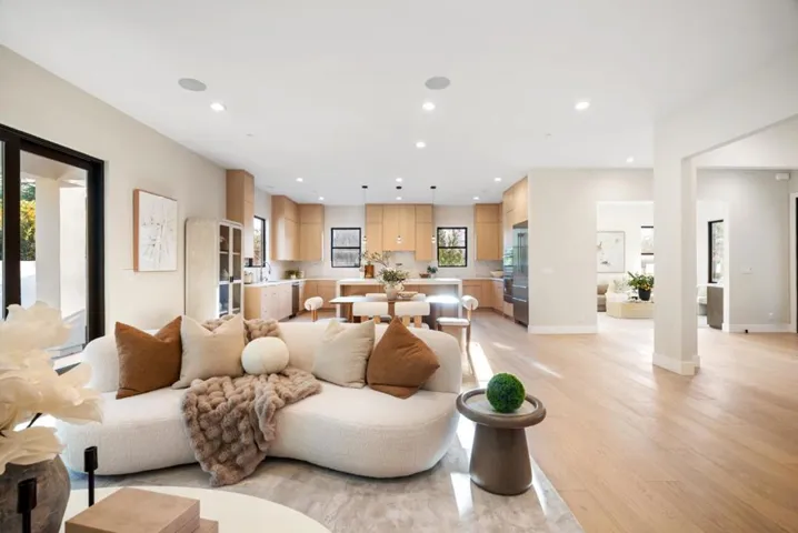 10476 S Stelling Road, Cupertino, California 95014