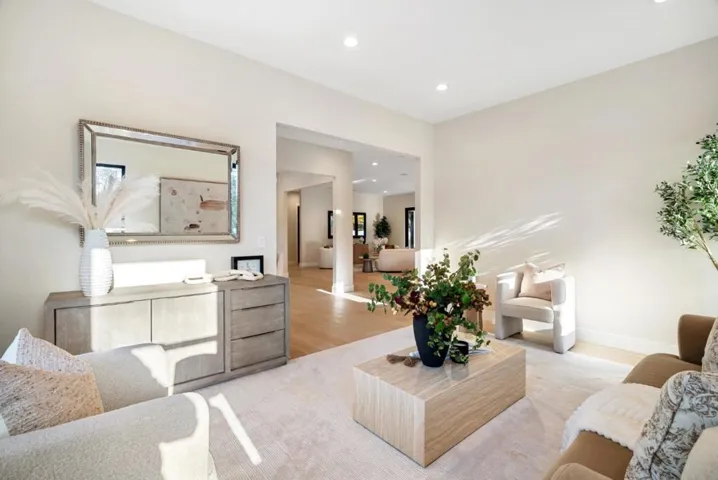 10476 S Stelling Road, Cupertino, California 95014