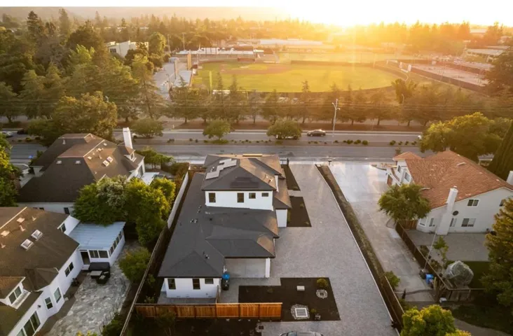 10476 S Stelling Road, Cupertino, California 95014