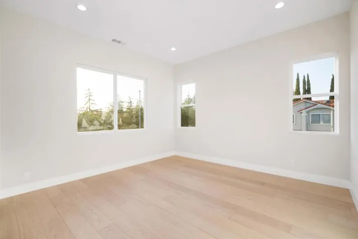 10476 S Stelling Road, Cupertino, California 95014