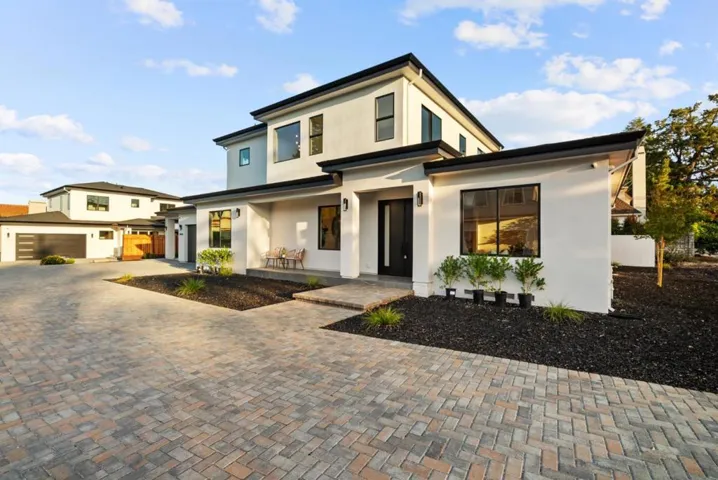 10476 S Stelling Road, Cupertino, California 95014