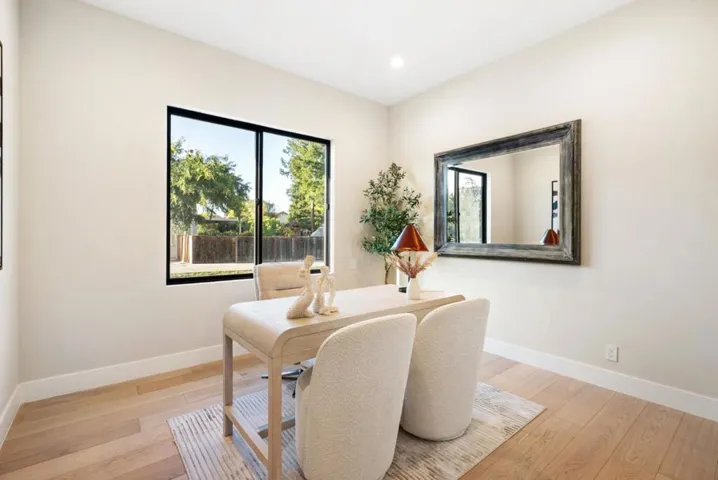 10476 S Stelling Road, Cupertino, California 95014